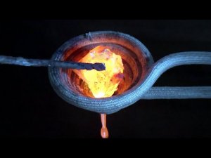 Бестигельная, левитационная плавка алюминия.