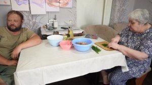Готовлю для сыночки вкусно покушать Мама Галина готовит вкусный обед ПОДВАЛ ИЛЬИЧА