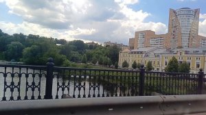 Мост через реку Пахра.