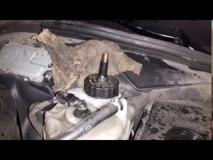 Mercedes-Benz W211 замена тормозной трубки и прокачка тормозов SBC