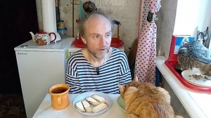 Завтрак с котями. Еле наелся. У матери выводит утка. Мукбанг/Обжор/Еда на камеру/Диета/Шизофрения.