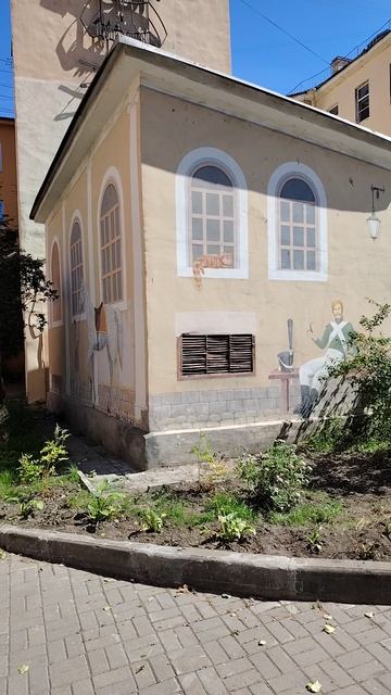 Бронницкая  ,25. Во дворе. Доходный дом. Прогулки по Петербургу
