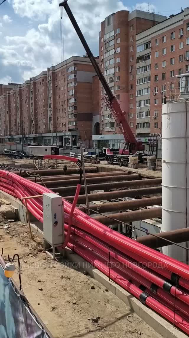 Щит "Евдокия" движется от стартового котлована на ул. М. Горького в сторону пл. Свободы // Июнь 2026