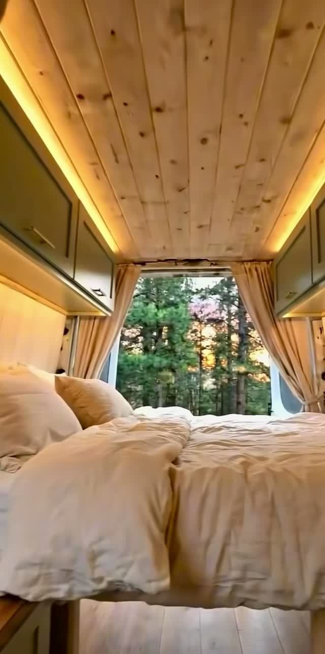 АВТОДОМ из старого ФУРГОНА 🚐