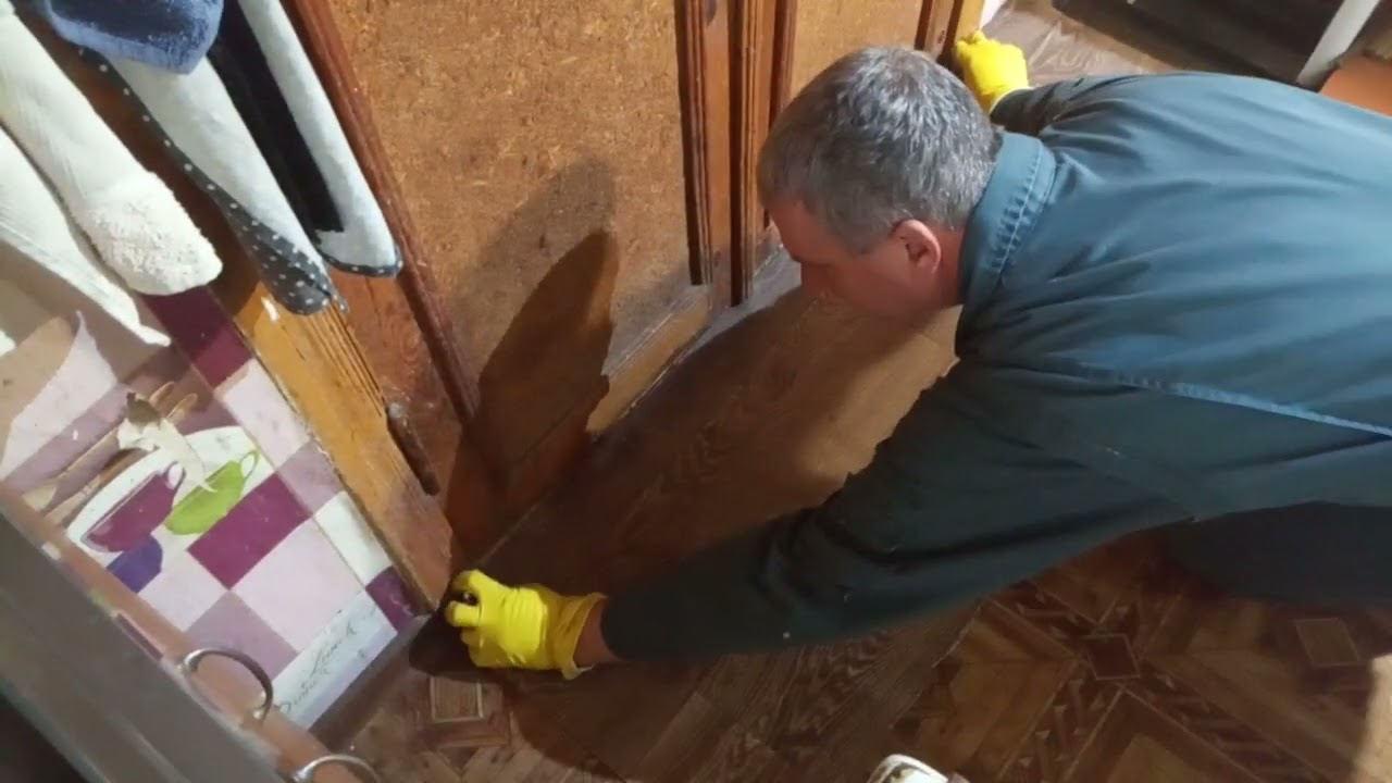 Як підрізати і з'єднувати куски лінолеума смотреть онлайн