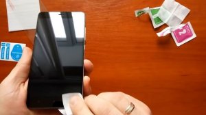Как наклеить защитное стекло на экран смартфона
