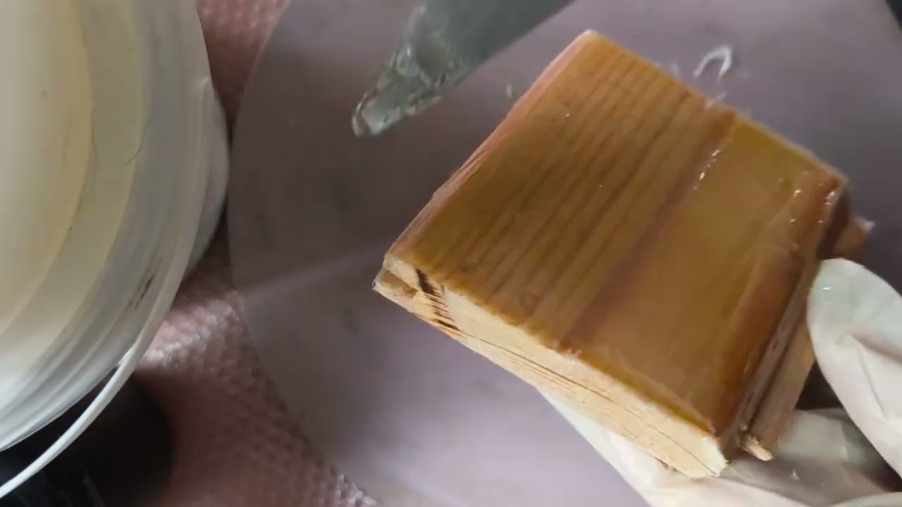 Работа эпоксидной шпаклевкой по дереву #resinart #diy #resin #epoxyresin #epoxy