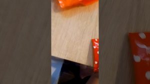 мультики для детей. едим сладкое из магазина «монетка» 😋😋😋🍩🍩🍩 залипалки малышам!