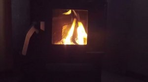 Треск горящих дров в печи, мурлыканье кота, звуки грозы. Видео для релакса, белый шум, ASMR
