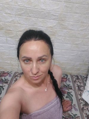 решила покушать рыбный салатик