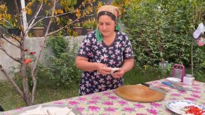 Бабушка готовит для всей семьи.Сельская жизнь Азербайджанская Кухня Деревенская Кухня  Рецепты