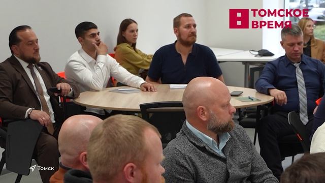 Семье Героя России Дмитрия Чеботаря посмертно вручили памятный знак «Герб Томской области»
