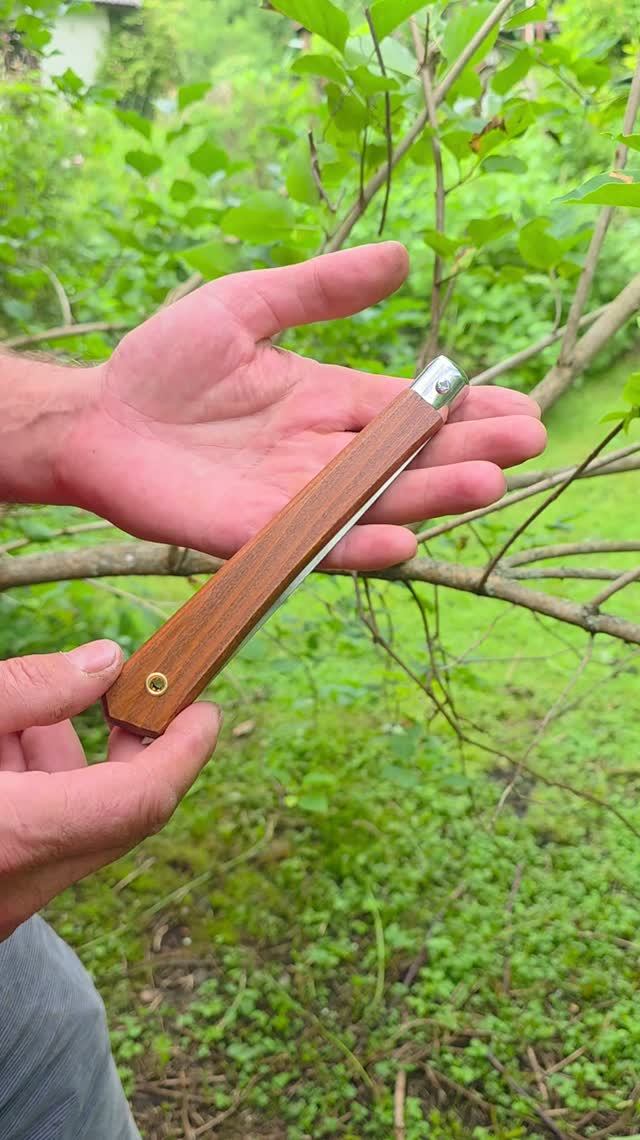 Маленькая японская складная пила для бонсай от Kaneshin Bonsai Tools