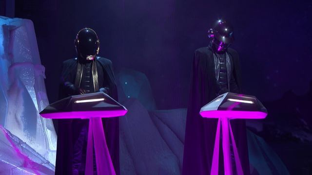 Daft Punk & The Weeknd - Starboy I Feel It Coming (59th Annual Grammy Awards) 2017