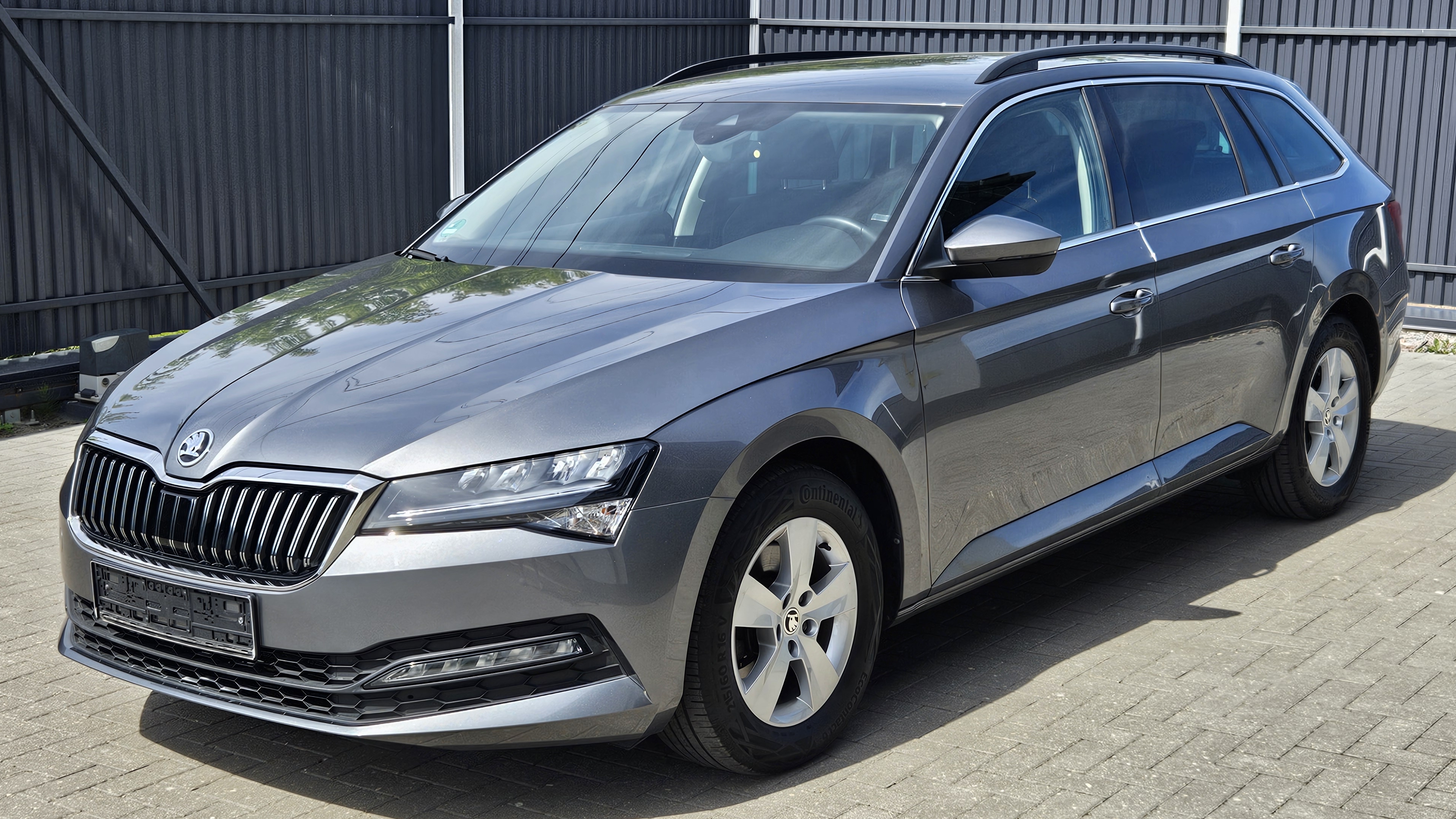 Skoda Superb Combi 2022! 1.5 TSi 150 hp DSG7 DQ200. Led фары, двойные стекла, подогревы, R16 и т.д. смотреть онлайн