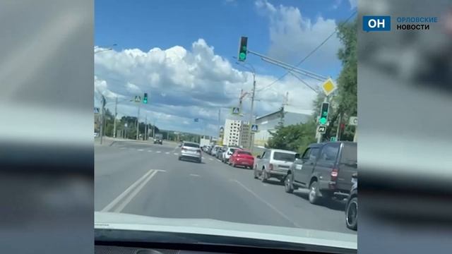 Орловцы снова выстроились в огромные очереди на заправках смотреть онлайн