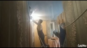 Натяжные потолки. Смотрите, как работали ребята. Ремонт дома. #натяжныепотолки #ремонт #косметика