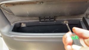 Как снять карту двери на Mazda 323f ba