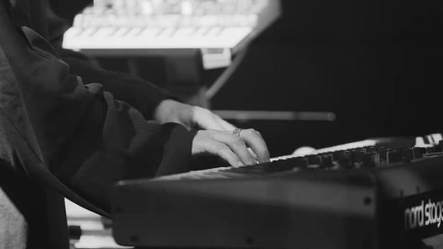 TWO LANES - Live in London (Earth Theatre) смотреть онлайн
