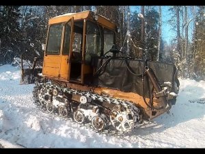 Лес, трелёвка  на ДТ-75