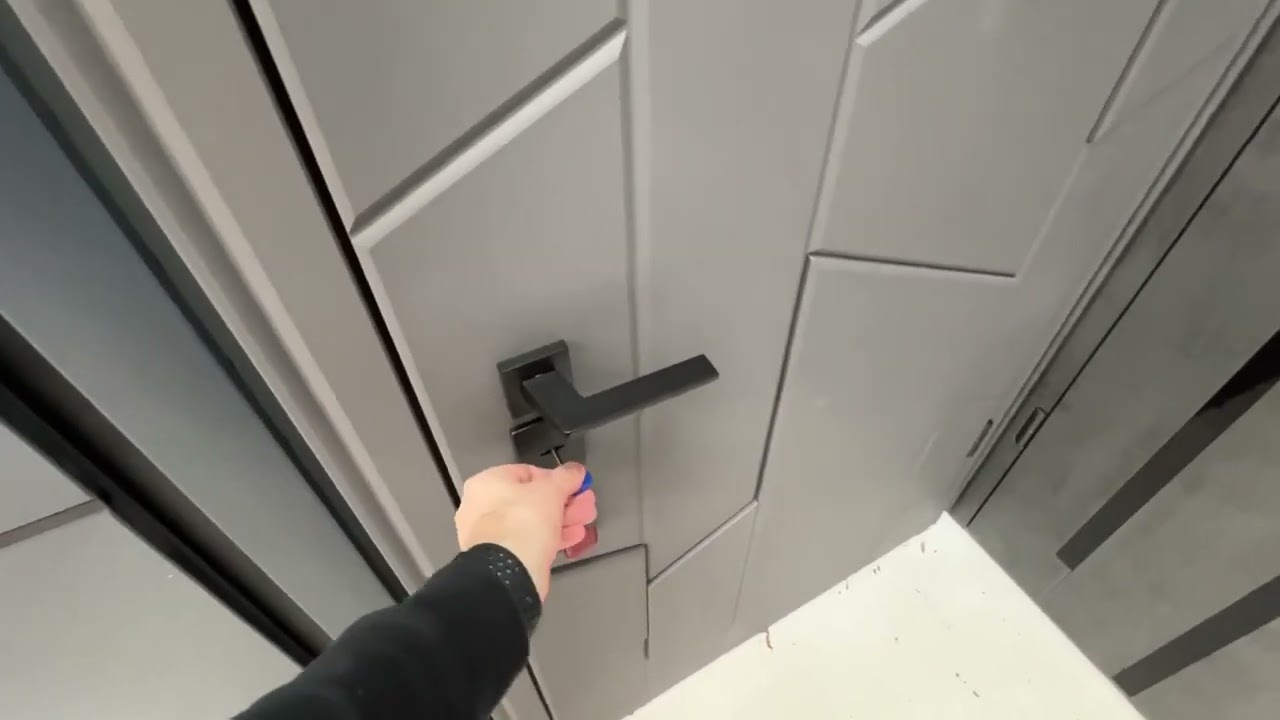 Вхідні двері Straj Matrix смотреть онлайн
