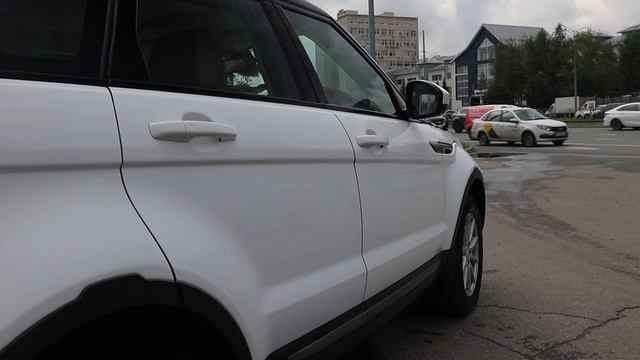 Land Rover Range Rover Evoque смотреть онлайн