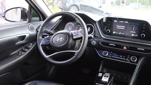 Hyundai Sonata смотреть онлайн
