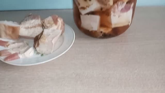 Сало в банке . Быстро,  вкусно.