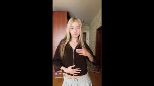 Юная девушка
