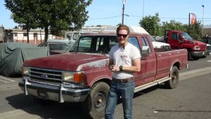 ЗАБЫТЫЙ Ford F250 стоимостью 500 долларов претерпел БЕЗУМНЫЕ изменения в окраске