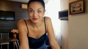 Готовлю самый простой ужин! К нам пристала соседка по даче! Ходит и ходит!