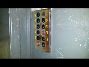 Лифт с ручными дверьми! Лифт (НЗСМ-1972 г.в); V=0,65 м/с; г/п 350 кг (Мичурина 4 подъезд 2; Саратов)