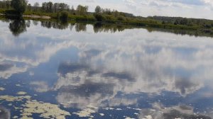 КАРАСЕВЫЙ ВОДОЕМ. ПРУД ПОГОДА ЖАРА. РЫБАКИ НА ЛОДКАХ.