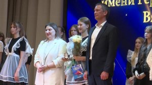 Будущие военные моряки, филологи и блюстители закона получили заслуженные награды