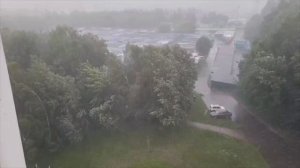 🌧 Мощный ливень с градом и шквалистым ветром накрыл юго-запад Москвы