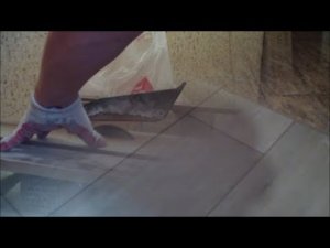 Роскошь по минималке! Укладка плитки в коридор! Дочь подарила напольную плитку!Сколько я заработал