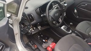 Kia Rio 3 UB как заменить уплотнитель двери?