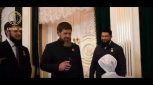 Общение Кадырова с роботом попало на видео