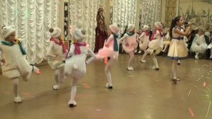 «Где-то на белом свете» Куракина Вика, новогодние праздники в ДДТ, 2015