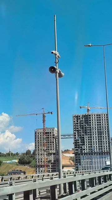 Две башни ЖК "Статус на Черниговской" и панорамный мост между ними. ГК "Глоракс" || Июнь 2026