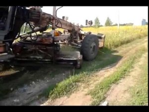 Устройство грунтовой дороги с помощью грейдера для будущей отсыпки щебенкой