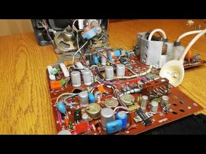 Telestar 4004 (Электроника 409Д). Ищем самый драгоценный телевизор. Разбор в поисках клада.
