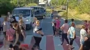 В Херсоне брожение. Людям надо понять, если Зеленского не скинуть - мира не будет.