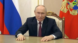 «Самое главное — найти своё настоящее призвание»: Путин поздравил выпускников школ