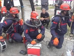 комплекс 3.2 упражнение 2 ,движение отделения  в условиях непригодной для дыхания атмосферы