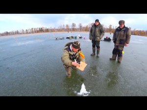 ПЕРВЫЙ ЛЕД 2025 2026! рыбалка на жерлицы и ловля окуня по первому льду