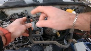 Как проверить вакуумный усилитель тормозов и обратный клапан.#automobile #cars