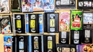 Распаковка VHS кассет с Авито. МНОГО ЛИЦЕНЗИЙ.