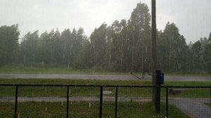 Шитьё и готовка чем я занимаюсь одна пока на улице град