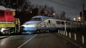 ЭР200 и ЭС250 «Сокол»: перегонка двух уникальных составов по железной дороге